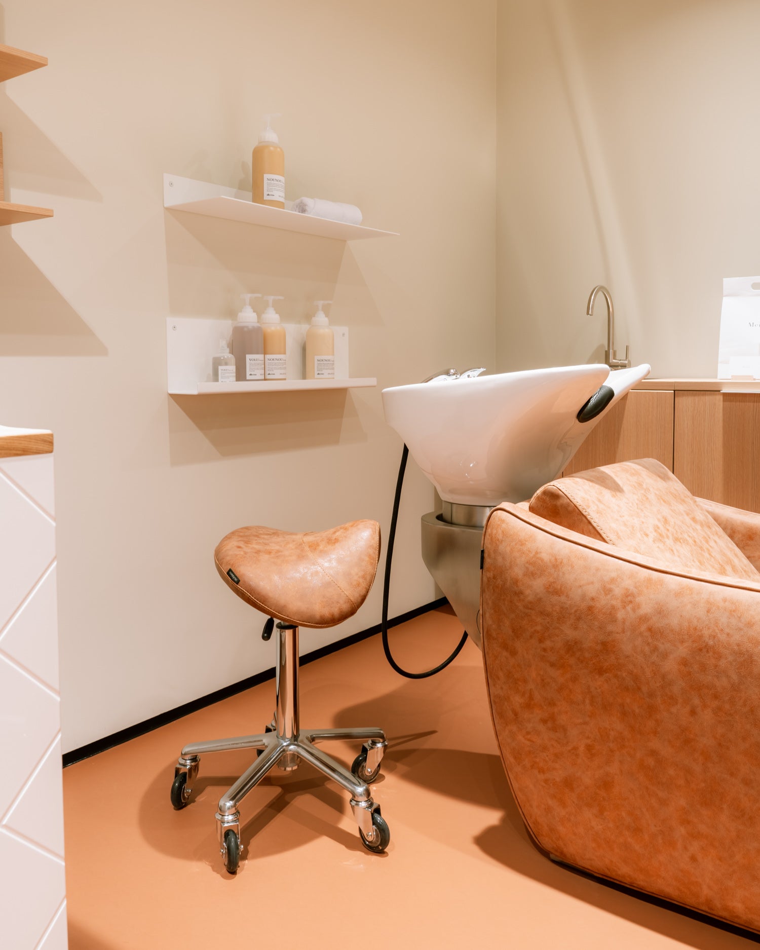 Shampoo White - 76 cm Aluminiumregal mit weißer Pulverbeschichtung