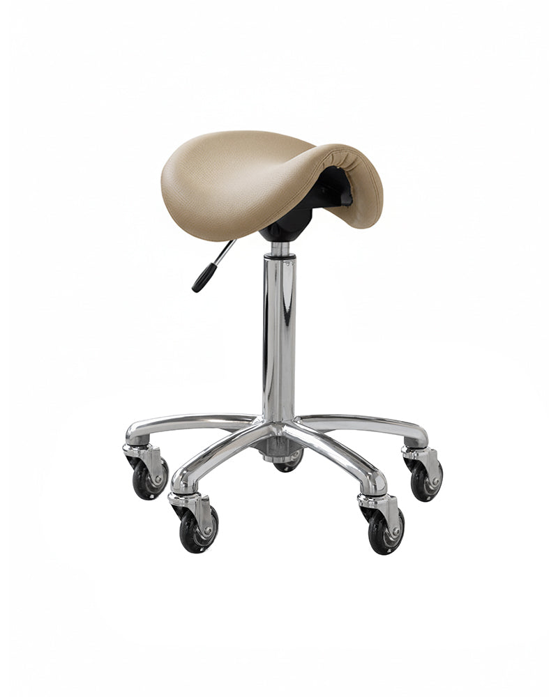 Stella - Sattelhocker aus Aluminium mit beigem Bezug und Rollenrädern